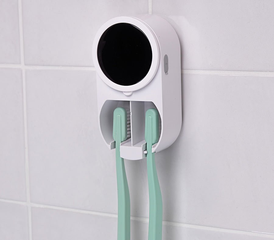 ZENT® Uveo Duo Uchwyt UV i sterylizator do szczoteczek do zębów przyczepiony do ściany z dwoma szczoteczkami